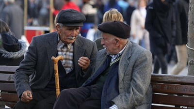 Emekli ikramiyelerine tepki: Dalga mı geçiyorsunuz?