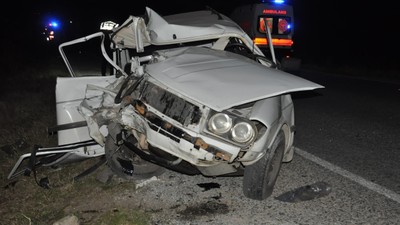 Park halindeki kamyona çarptı: 1 ölü, 3 yaralı