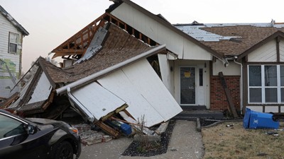 ABD'de tornado ve fırtına kabusu: Onlarca ölü var