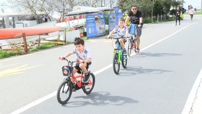 Erken baharı gören İstanbullu kendini sahillere attı