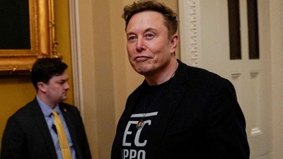 Elon Musk, Trump'a karşı çıkan yargıçların azlini isteyenleri ödüllendiriyor