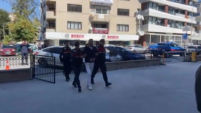 Eşini baltayla parçalayan adam yakalandı