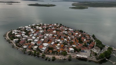 'Küçük Venedik' Gölyazı'nda kadın kaptanlar turizme yön veriyor