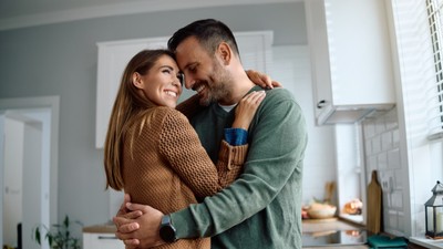 Erkekler mi kadınlar mı daha hızlı aşık oluyor?