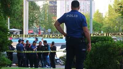 TBMM önünde ateş açtı