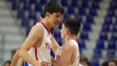 Finlandiya'yı dağıtan 16 Yaş Altı Milliler çeyrek finalde