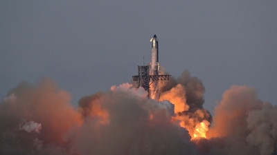 Bilim insanları tarihi verdi: SpaceX roketi hızla Ay’a çarpacak