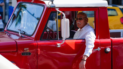 'Seçkin Beyefendiler' gaza bastı