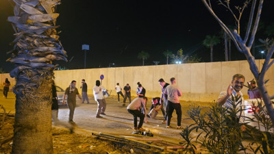 Adana'da ABD konsolosluğuna taşlı saldırı