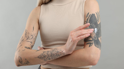 Dövme mürekkebi bağışıklık hücrelerini öldürüyor