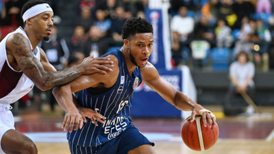 Anadolu Efes, Trabzon'u deplasmanda devirdi: 5'te 5 yaptı