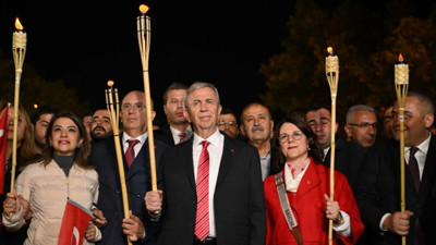 Ankara'da coşkulu 29 Ekim kutlaması: Fener alayı düzenlendi