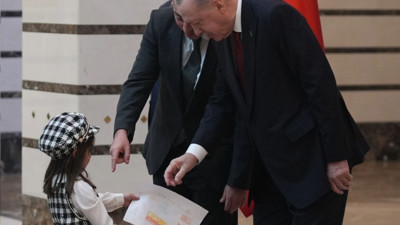 Erdoğan'a dikkat çeken hediye