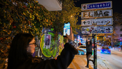 Ankara’da tabela akımı büyüdü: Yenisi asıldı, şimdi barfiks demiri var