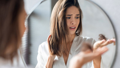 Anormal saç dökülmesi yaşayanlar dikkat: İşte nedenleri ve işe yarayan yöntemler