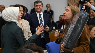 Aile Bakanı'na Meclis'te hırkalı protesto