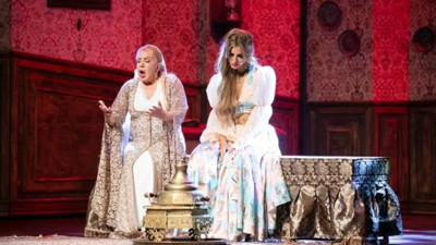 ‘Yedi Kocalı Hürmüz’de gerilim: Mine Koşan’ın görevine son verildi