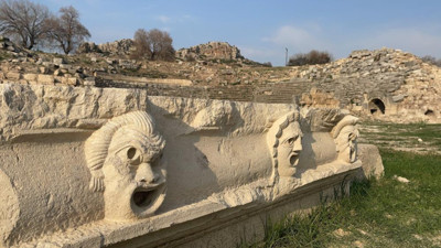 "Çukurova'nın Efesi"nde yeni masklar ortaya çıkarıldı