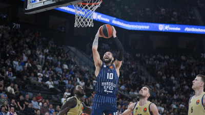 Anadolu Efes, Monaco deplasmanında