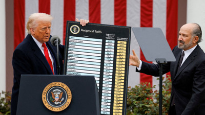 Herkese 2 bin dolarlık çek planı zora girdi