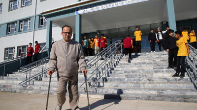 Kalemi-kitabı savruldu ama rotasından sapmadı