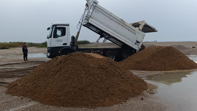 Çalınan kumlar plaja iade edildi