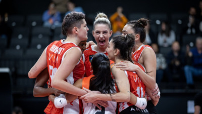 Eczacıbaşı Dynavit, Şampiyonlar Ligi’ne fırtına gibi başladı: 3-0