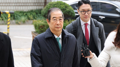 Eski başbakana 15 yıl hapis istediler