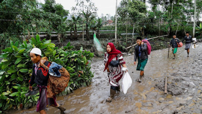 Sel ve toprak kayması felaketi: Çok sayıda ölü ve kayıp var