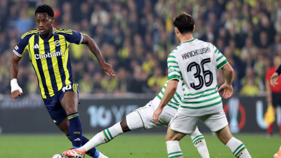 Jhon Duran kırmızı kart gördü: Kritik maçta cezalı!