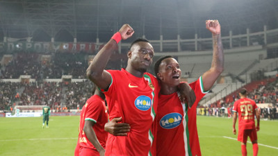 Amed Sportif, Esenler Erokspor'u 8 dakikada devirdi