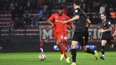 Manisa FK son dakikalarda kaybetti