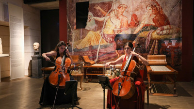 Türk ve İsviçreli çellistlerden dostluk konseri