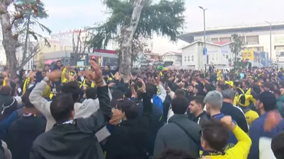 Fenerbahçe taraftarı, derbi ateşini Yoğurtçu Parkı'nda yaktı