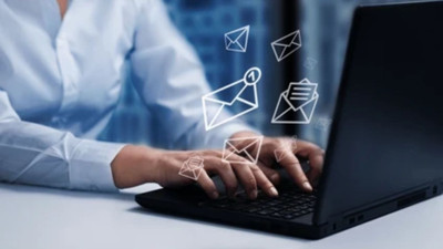 Google'dan tartışmalı adım: Patronlar çalışanlarının mesajlarını okuyabilecek