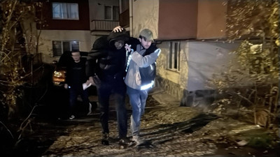 46 poşet uyuşturucu maddeyle evinde yakalandı