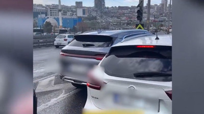 Aracın önünü kesip ambulansın geçişini engelleyen kişi gözaltına alındı