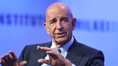 Tom Barrack, Trump’ı öve öve bitiremedi