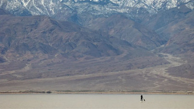 Dünyanın en sıcak yerinde rekor yağış: Antik göl ortaya çıktı