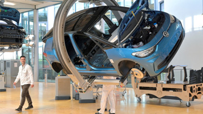 Volkswagen'den 88 yıl sonra ilk: Fabrikayı kapatıyor