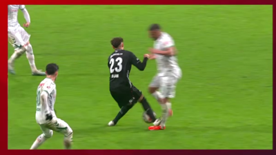 Süper Lig'de 20. haftanın VAR kayıtları: 'Benim için yeterli, kırmızı kart'