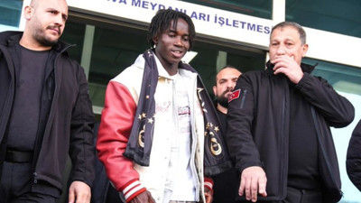 Galatasaray 00:03'te transferi açıkladı: 4.5 yıllık imza attı