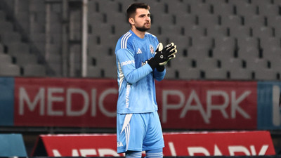 Ersin Destanoğlu önce alkışlandı, sonra ıslıklandı!