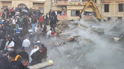 Eski bina çöktü: Çok sayıda ölü var