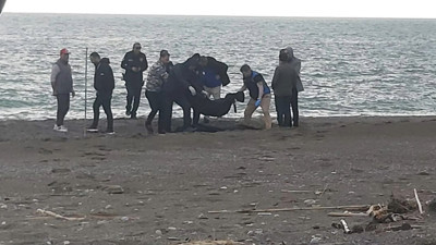 Sahilde erkek cesedi bulundu