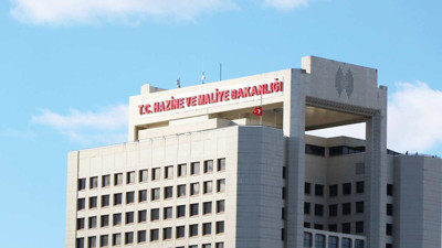 Hazine 105,9 milyar lira borçlandı