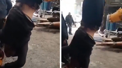 Zihinsel engelli kişiyi ayağından vince bağladılar