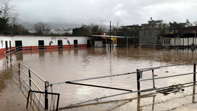 Antalya'da 7, Mersin'de 3 ilçede okullar tatil edildi