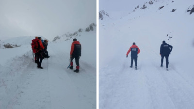 Çığ düşen araçtan kendi imkanlarıyla kurtuldular