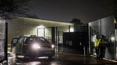 İngiltere'de cami önünde bıçaklı saldırı: 1 ölü, 2 yaralı